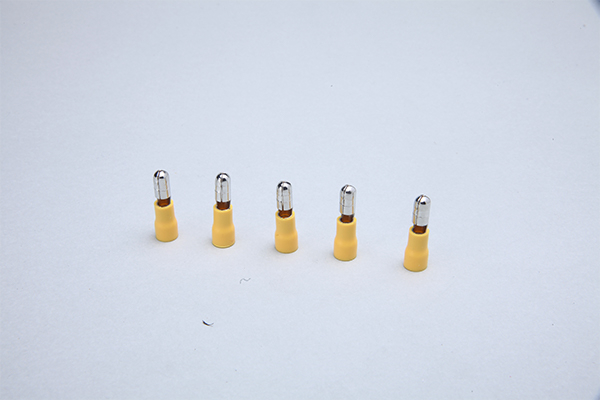 Terminal isolado de bala macho