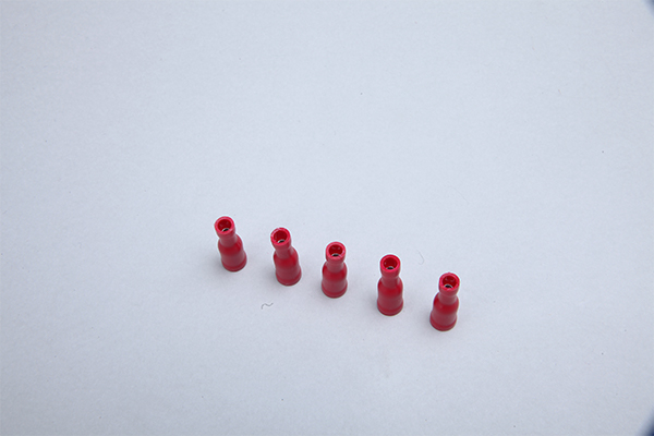 Terminal isolado de bala fêmea